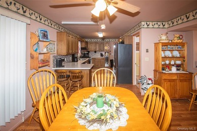 This well-maintained 3-bedroom, 1.5-bath split-level home offers - photo 19