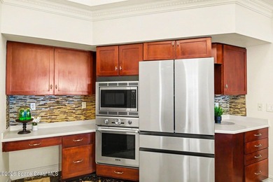 WELCOME to the pinnacle of luxury waterfront living in the heart - photo 21