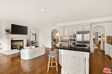 Just two homes in from the sand, this inviting home offers an - photo 22