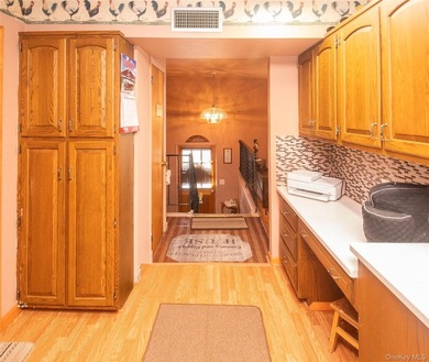 This well-maintained 3-bedroom, 1.5-bath split-level home offers - photo 27