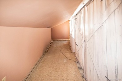 This well-maintained 3-bedroom, 1.5-bath split-level home offers - photo 32