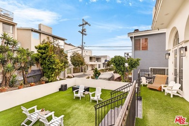 Just two homes in from the sand, this inviting home offers an - photo 47