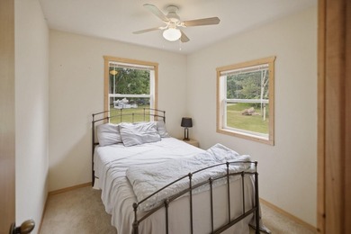 Enjoy affordable Clam Lake ownership with Cabin #6 at Partners - photo 9