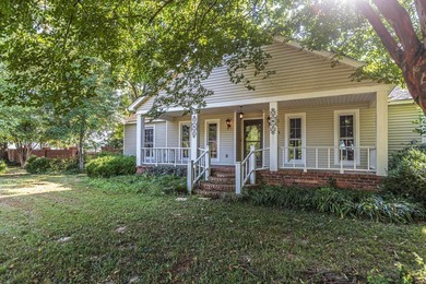 (private lake, pond, creek) Home For Sale in Millington Tennessee