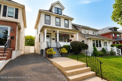 Welcome to 39 Pelton Avenue, a charming detached 2-bedroom - photo 1