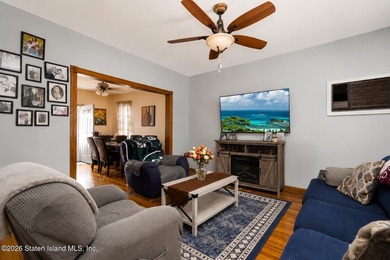 Welcome to 39 Pelton Avenue, a charming detached 2-bedroom - photo 6