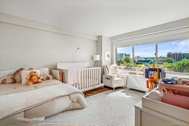 Rare Opportunity Luxury 2 Bedroom Deluxe Coop . Centrally - photo 4