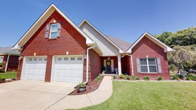 Lake Home Sale Pending in Dothan, Alabama