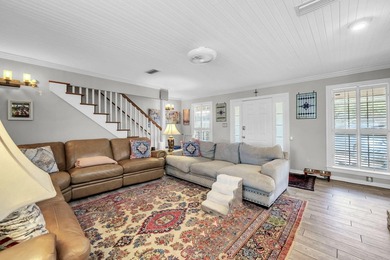 Waterfront in the heart of Destin. This spacious lakefront home - photo 7
