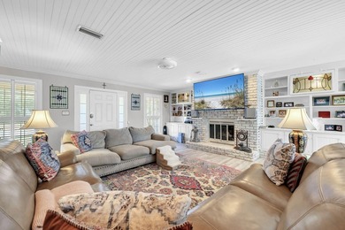 Waterfront in the heart of Destin. This spacious lakefront home - photo 8
