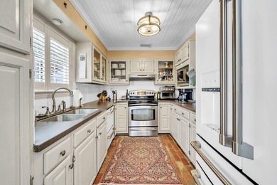 Waterfront in the heart of Destin. This spacious lakefront home - photo 9