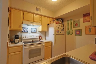 SHOWINGS AVAILABLE THIS WEEKEND! Welcome to this well-maintained - photo 4