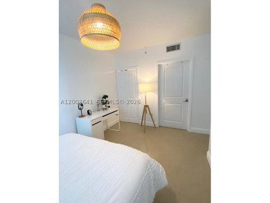 Great Opportunity !!! You will love this modern and spacious 2 - photo 4