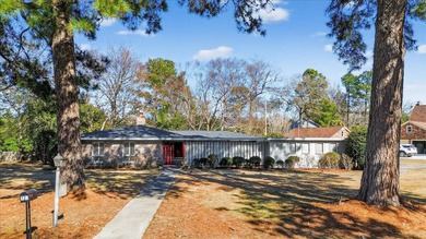 Lake Moultrie Home For Sale in Moncks Corner South Carolina
