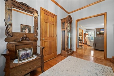 Welcome to 1 Oakridge Court, where comfort, convenience, and - photo 10