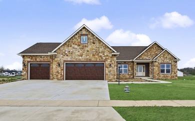 You found it: a beautiful one-story home in the sought-after - photo 2
