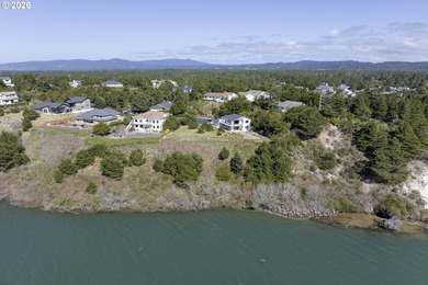 Discover your new home base on the Central Oregon Coast with - photo 4