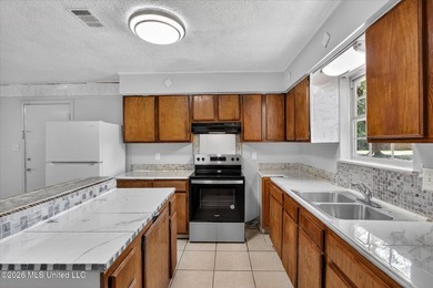 Welcome to Westgate!! Schedule your time to see this 4bed 2bth - photo 12