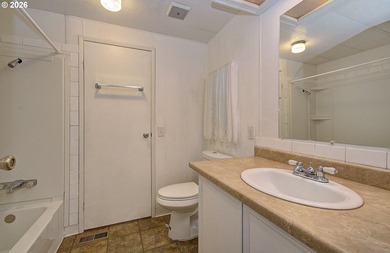 PRICE REDUCED Cute & Cute! Located in the highly sought after - photo 12