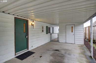 PRICE REDUCED Cute & Cute! Located in the highly sought after - photo 18