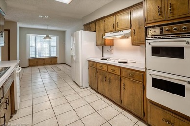 Welcome to this charming home in the desirable Village Harbor - photo 22