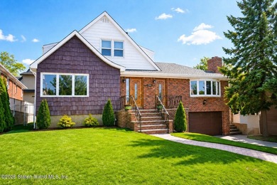 Rare opportunity to own a beautifully renovated property with - photo 2