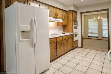 Welcome to this charming home in the desirable Village Harbor - photo 23
