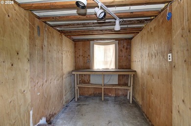 PRICE REDUCED Cute & Cute! Located in the highly sought after - photo 24