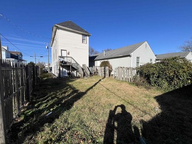 SPACIOUS SIX BEDROOM, THREE FULL BATH SINGLE FAMILY HOME!! - photo 4