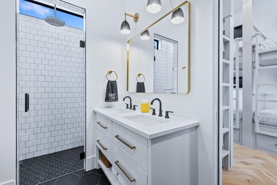 This custom-designed architectural showpiece offers 4,100 sq ft - photo 30