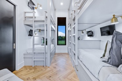 This custom-designed architectural showpiece offers 4,100 sq ft - photo 31