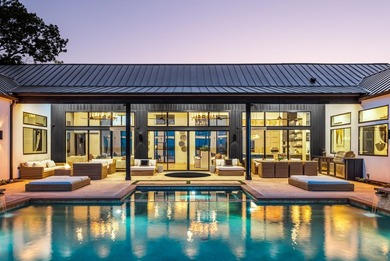 This custom-designed architectural showpiece offers 4,100 sq ft - photo 32