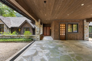 Redesigned and completely renovated in 2020, this extraordinary - photo 5