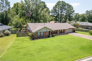 Welcome to this charming home in the desirable Village Harbor - photo 37