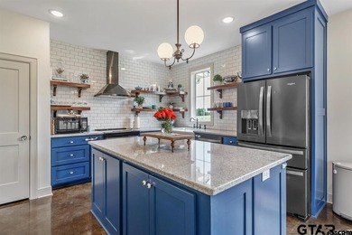Welcome to 9567 CR 4221 in Frankston, TX - a beautifully - photo 7