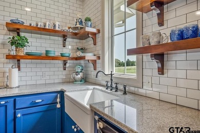 Welcome to 9567 CR 4221 in Frankston, TX - a beautifully - photo 9
