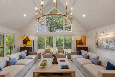 Redesigned and completely renovated in 2020, this extraordinary - photo 10