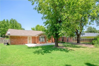 Welcome to this charming home in the desirable Village Harbor - photo 49
