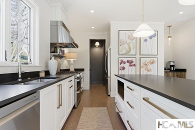 Experience refined mountain living in this NEWLY constructed - photo 10