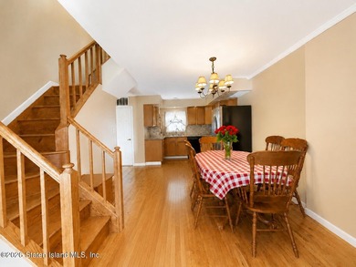 Welcome to 21 Stonecrest Court! This beautifully maintained - photo 7