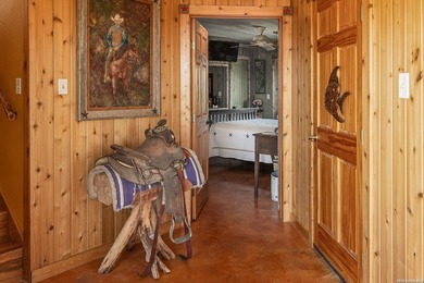 Come and see this beautiful custom built home in the Texas Hill - photo 11