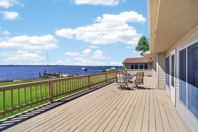 Experience extraordinary waterfront living at 909 Tostenabe Lane - photo 13
