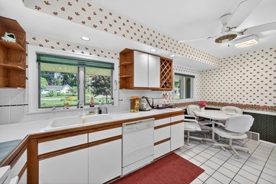 Experience extraordinary waterfront living at 909 Tostenabe Lane - photo 19