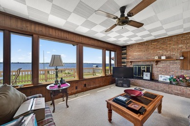 Experience extraordinary waterfront living at 909 Tostenabe Lane - photo 20