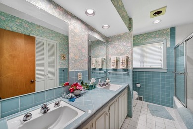 Experience extraordinary waterfront living at 909 Tostenabe Lane - photo 27
