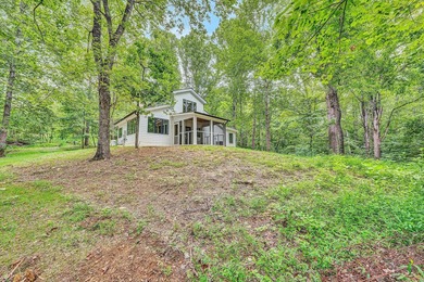 Recently completed lake cottage with lots of charm, screened in - photo 28
