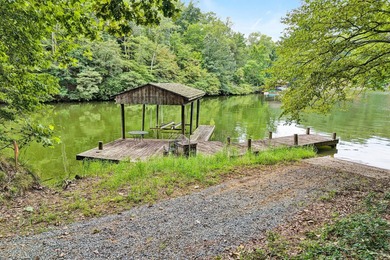 Recently completed lake cottage with lots of charm, screened in - photo 30