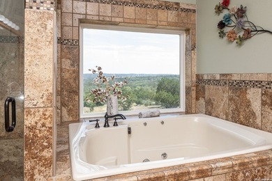 Come and see this beautiful custom built home in the Texas Hill - photo 31