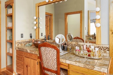 Come and see this beautiful custom built home in the Texas Hill - photo 33
