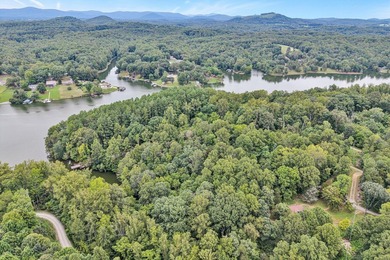 Recently completed lake cottage with lots of charm, screened in - photo 36
